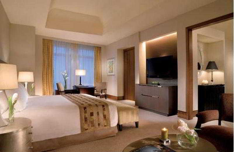 The Ritz-Carlton Jakarta, Pacific Place Exteriér fotografie